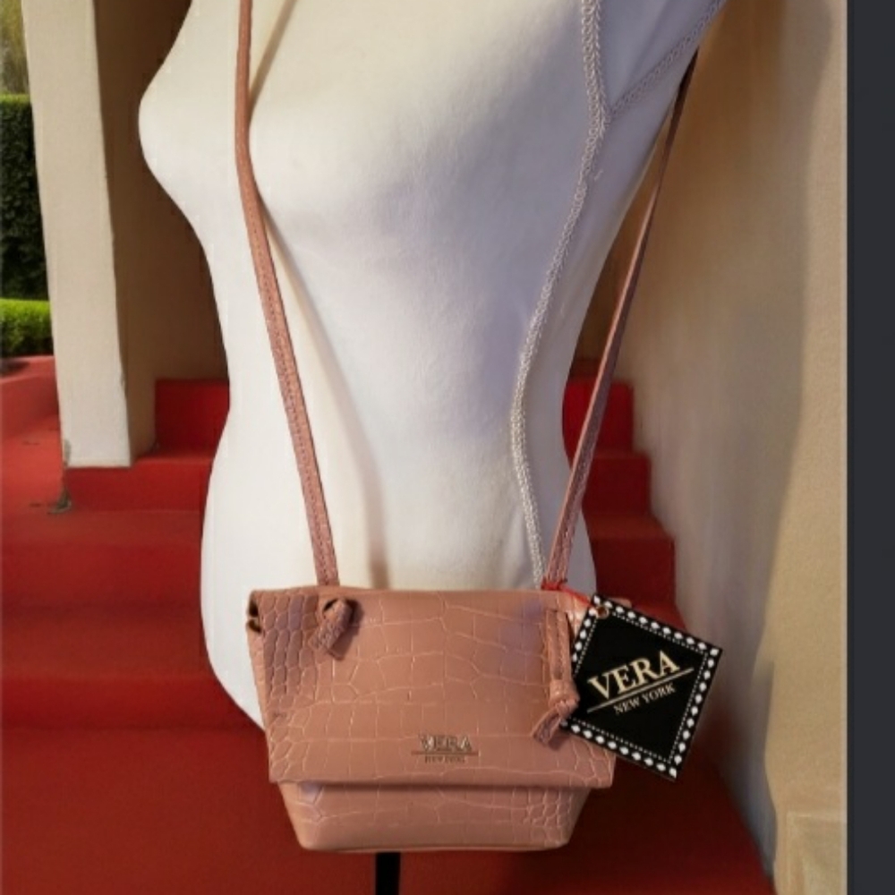 Vera Wang crossbody purse